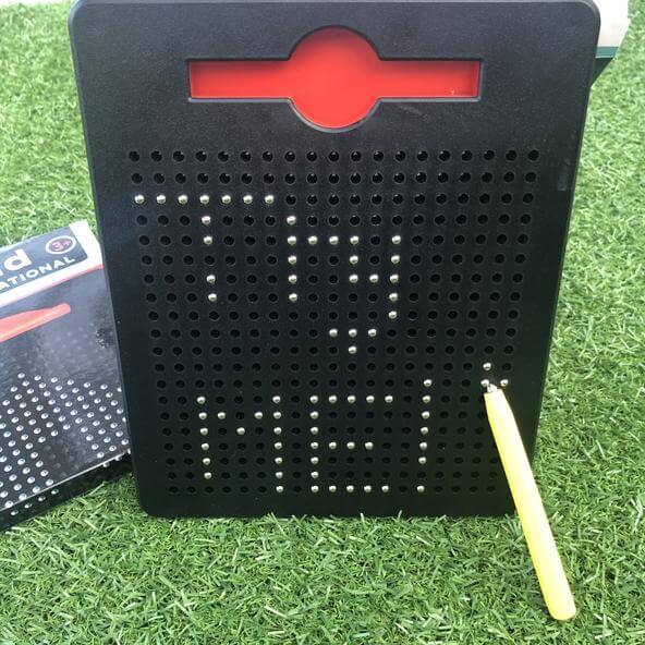 Magnetic ball hot sale drawing board