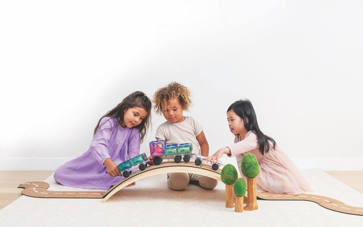 kids playing with Pastel Transport